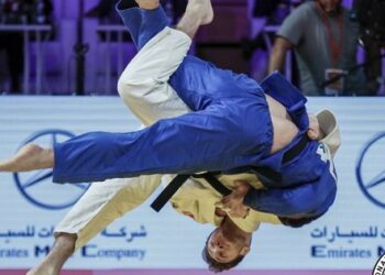 Міжнародна федерація дзюдо дозволила змагатися росіянам та білорусам у нейтральному статусі