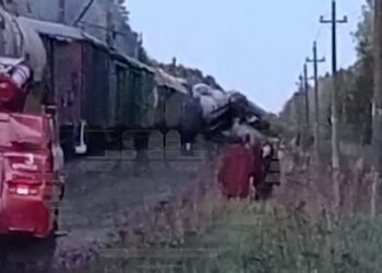 20 вантажних вагонів зійшли з рейок через вибухи в Брянській області РФ
