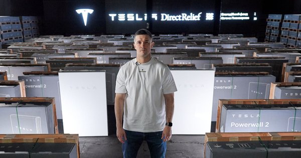 Польща передала Україні 508 акумуляторів Tesla