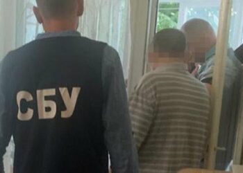 Працівника заводу в Хмельницькому викрили на підтримці російської агресії