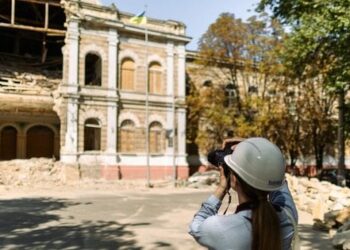 Українські мисливці за скарбами. Як поводитися з пам’ятками, які постраждали під час обстрілів