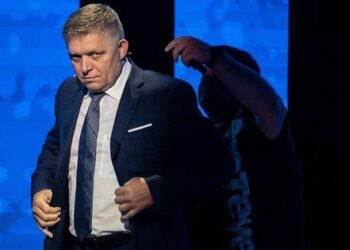 Прем’єр Словаччини потрапив у скандал через заяву про «нормальне життя» у Києві