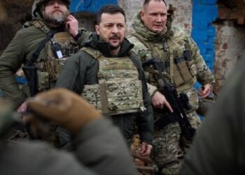 Володимир Зеленський відвідав позиції українських військових у районі села Роботине