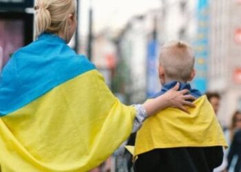 Угорщина обмежила надання допомоги українським біженцям