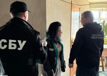 В Івано-Франківську затримали 24-річну жительку та її сусіда за підпал військових автомобілів