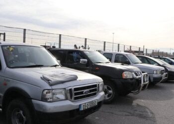 Литовський волонтер привіз на Львівщину 50 позашляховиків для військових