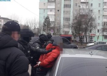 Патрульного з Волині викрили на переправленні ухилянта до Молдови за 14 тис. доларів
