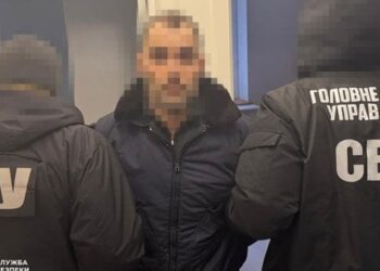 Російські агенти шпигували за відомими волонтерами та посадовцями міжнародних організацій