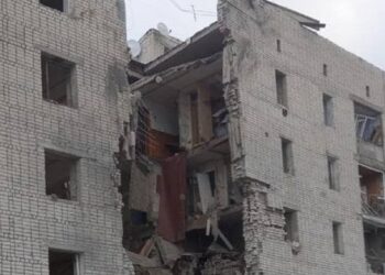 Росіяни скинули авіабомби на житловий квартал на Сумщині, п'ятеро поранених