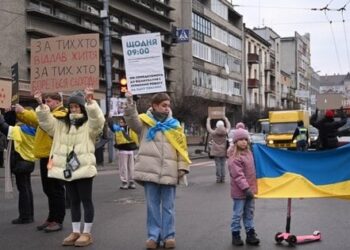 У Франківську на хвилину мовчання зупинятимуть транспорт і рух у центрі міста