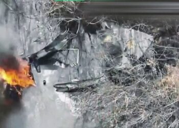 Бійці прикордонної служби потопили човен російських військових