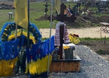 На Харківщині викрали дрон з могили загиблого військового