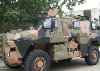 Australia przeniesie transportery opancerzone Bushmaster na Ukrainę