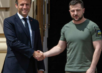 Francja przekazała Ukrainie mobilne laboratorium do szybkiej analizy DNA