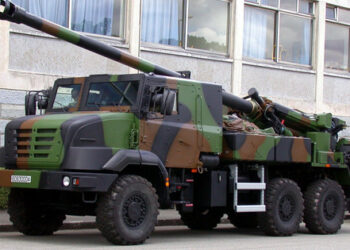 Francja wyśle kolejną partię ciężkiej broni na Ukrainę