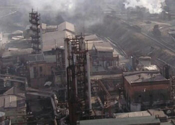 Rosjanie ostrzeliwują zakład Azovstal, gdzie ukrywają się cywile