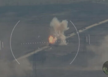 Siły Zbrojne Ukrainy pokonały dużą kolumnę pojazdów opancerzonych i żołnierzy Federacji Rosyjskiej w Donbasie