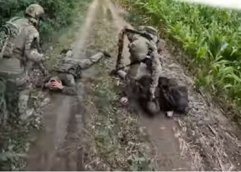 USN ewakuował dwóch Ukraińców siłą zmobilizowanych w "ŁRL" (wideo)