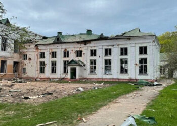 W wyniku rosyjskiego nalotu na wieś Desna zginęło 87 osób