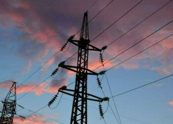 Rosyjski ostrzał ograniczył zasilanie do 10 regionów i Kijowa