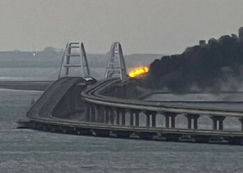Uszkodzenie mostu krymskiego skomplikowało dostawę wojsk rosyjskich na Ukrainie