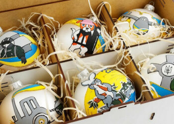 Żona żołnierza ze Lwowa rozpoczęła produkcję ozdób choinkowych