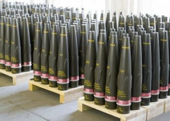 Francja i Australia uzgodniły wspólną produkcję pocisków 155 mm dla Ukrainy