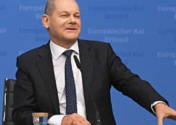 Olaf Scholz postawił warunek rozpoczęcia negocjacji z Rosją