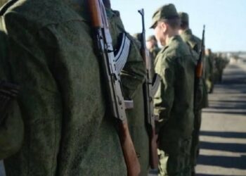 Rosja zaangażuje jeńców w produkcję broni na potrzeby wojny na Ukrainie – wywiad