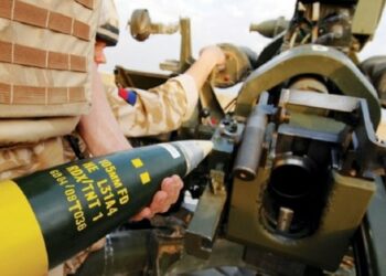 Wielka Brytania zwiększyła produkcję broni, aby pomóc Ukrainie