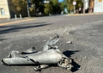 Внаслідок масштабного обстрілу Херсона постраждало 17 людей, троє загинуло