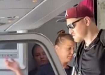 Угорська авіакомпанія зняла з рейсу українського ветерана з інвалідністю, МЗС відреагувало