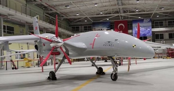 Baykar Makina подарувала українській розвідці ударний безпілотник Bayraktar
