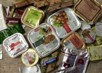 Українські прикордонники показали вміст трофейного російського сухпайка