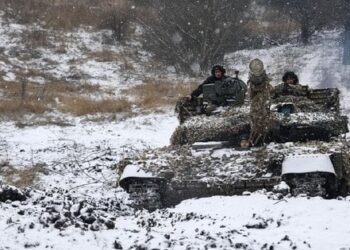 ЗСУ згорнули низку своїх операцій через брак західної допомоги, – Тарнавський