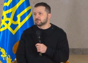 Зеленський розповів про знищення 12 російських літаків і 30 гелікоптерів за день