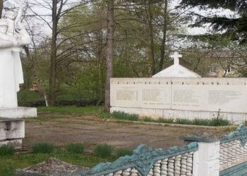 У Калуській громаді демонтують скульптуру солдата з останнього радянського пам’ятника