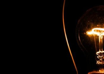 «Укренерго» закликало українців зменшити енергоспоживання по вечорах