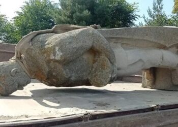 У Коломийському районі демонтували три пам’ятники радянським солдатам