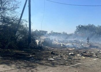 Росіяни вдарили по магазину у Покровському районі, є загиблі