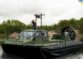 Благодійний проект ГеройCar передав для ЗСУ унікальне судно на повітряній подушці