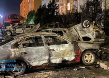 Внаслідок російської атаки в Одесі загинула людина, ще понад десяток постраждали (фото)