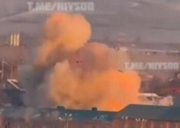 Безпілотники атакували військові об'єкти росіян в Грозному