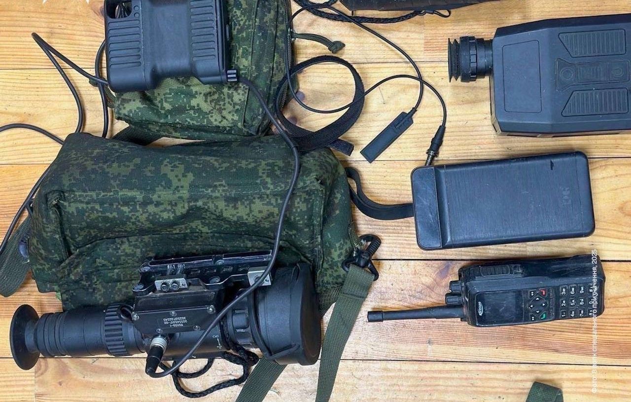 Zdjęcie Sił Operacji Specjalnych, na zdjęciu sprzętu Rosjan, które zostało zdobyte przez żołnierzy Sił Operacji Specjalnych