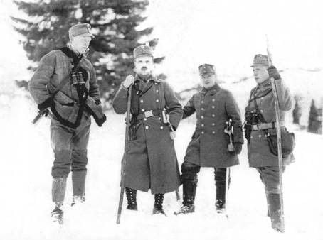 Oficerowie USF: Hryhorij Truch, Dmytro Witowski, Omelijan Lewycki, Hryhorij Iwanenko (zdjęcie z Wikipedii)