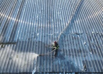 На четвертому енергоблоці ЧАЕС п'ятий день триває гасіння пожежі після атаки дрона