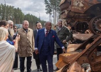 Духовний радник Дональда Трампа заявив про потребу ЗСУ у зброї, а не в грошах