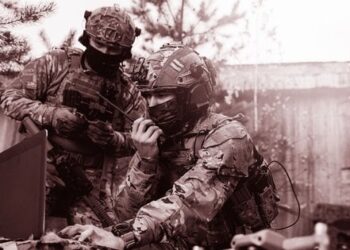 Два способи здолати Росію