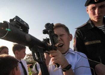 Росіяни в окупованому Криму провели курси підготовки дітей до мобілізації