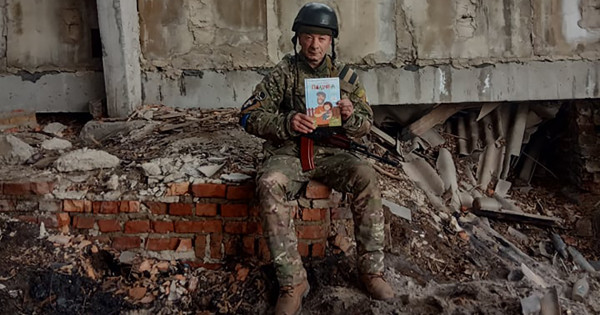Pisac ratnika Valerij Zapeka govorio je o kreativnosti tokom rata
